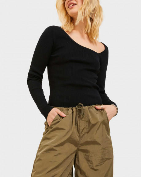 JACK & JONES XX ΓΥΝΑΙΚΕΙΟ ΠΟΥΛΟΒΕΡ ΜΕ ΑΣΥΜΜΕΤΡΗ ΛΑΙΜΟΚΟΨΗ - 12243987