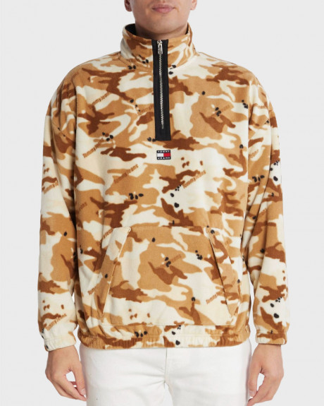TOMMY JEANS MEN'S WOODLAND CAMO HALF-ZIP FLEECE SWEATSHIRT - DM0DM17804