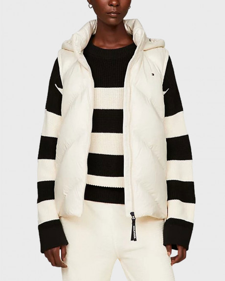 TOMMY HILFIGER WOMEN'S HOODED PUFFER VEST - wW0WW41177