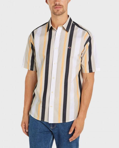 TOMMY JEANS MEN'S RELAXED FIT SHORT SLEEVED SHIRT - DM0DM18966