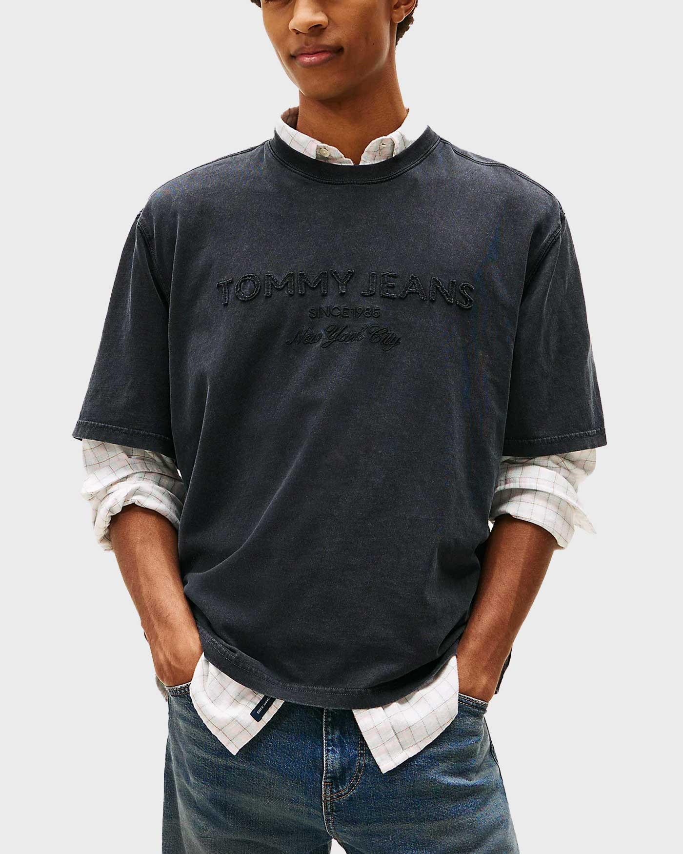 TOMMY JEANS 90S NEW CLASSICS MEN'S T-SHIRT - DM0DM22330 - sagiakos