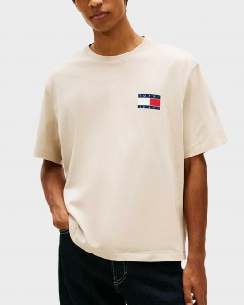 TOMMY JEANS 90S PEAKS BACKPRINT ΑΝΔΡΙΚΗ ΚΟΝΤΟΜΑΝΙΚΗ ΜΠΛΟΥΖΑ - DM0DM22337 - ΜΠΕΖ